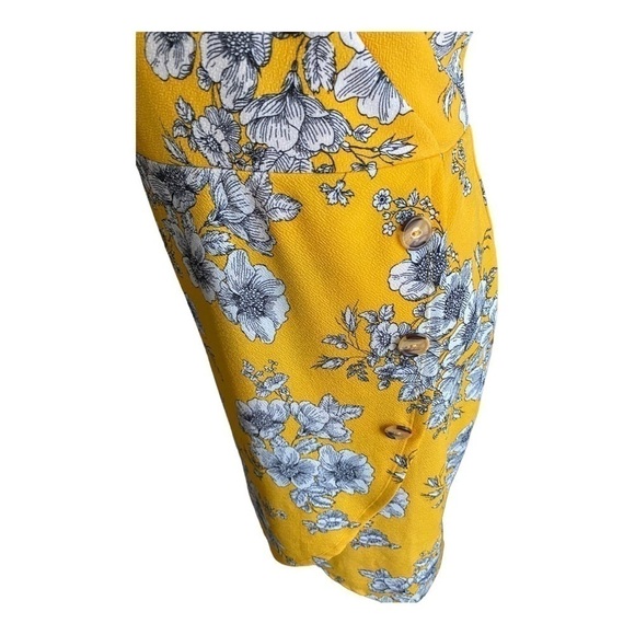 NWOT-LOVE J-YELLOW FLORAL DRESS-SIZE 2X - Picture 2 of 9